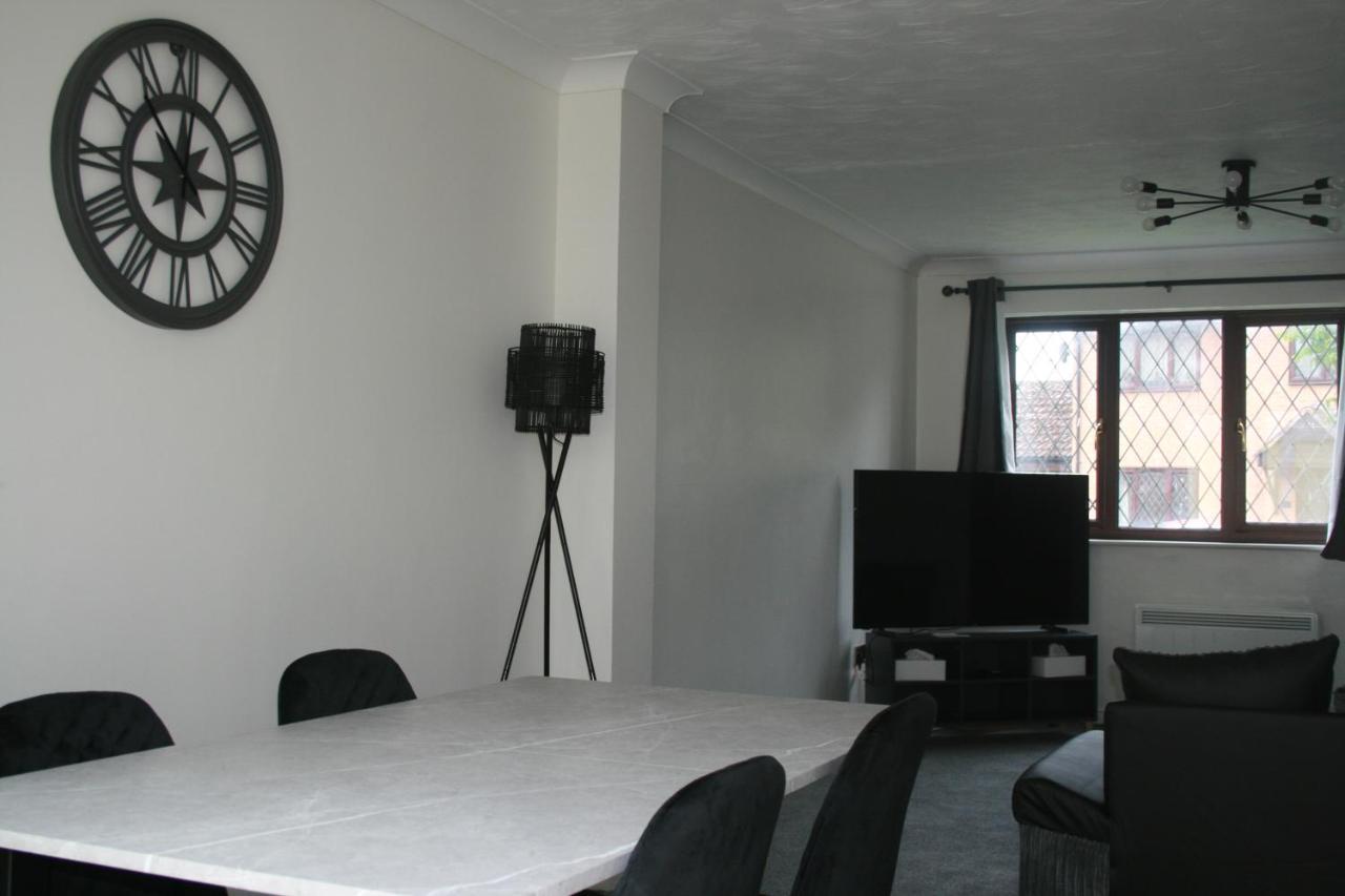 House On Cul De Sac Apartamento Lakenheath Exterior foto